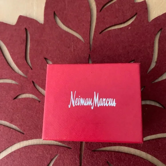 2000 Neiman Marcus Vintage Silver Bell Keychain - Picture 2 of 8